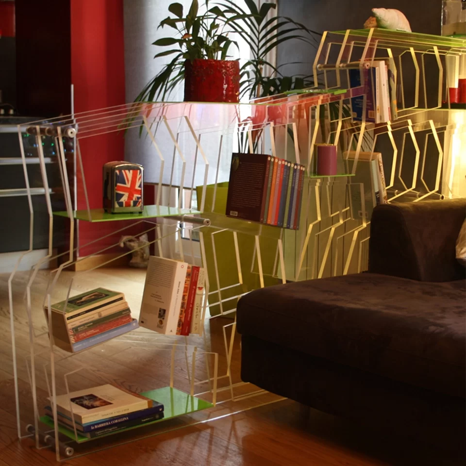 5 LIBRERIA GHOST nsdfactory